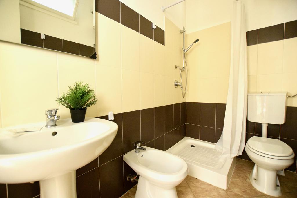 Budget Apartment By Hi5 - Revai Koz Boedapest Buitenkant foto