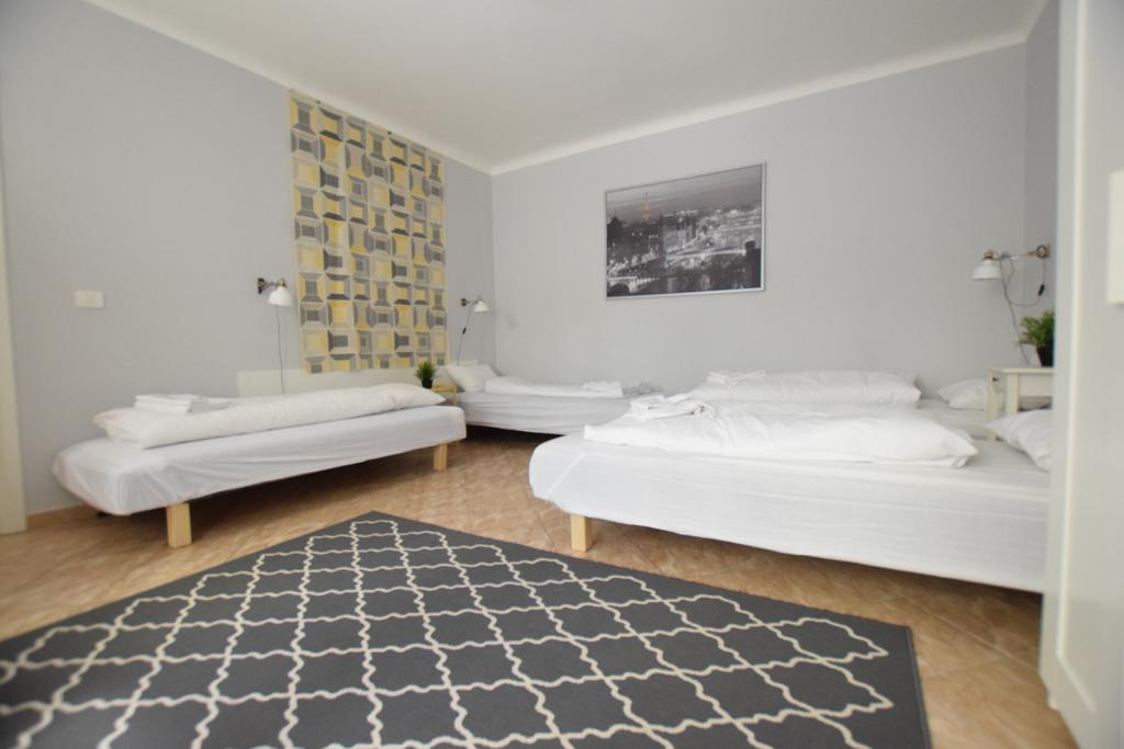 Budget Apartment By Hi5 - Revai Koz Boedapest Buitenkant foto